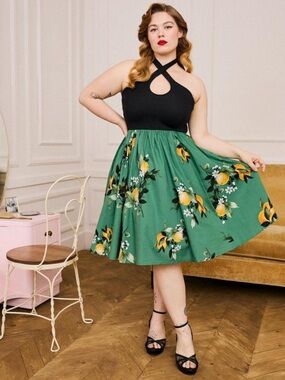 NWT Torrid Retro Chic Twist Front Halter Midi Dress